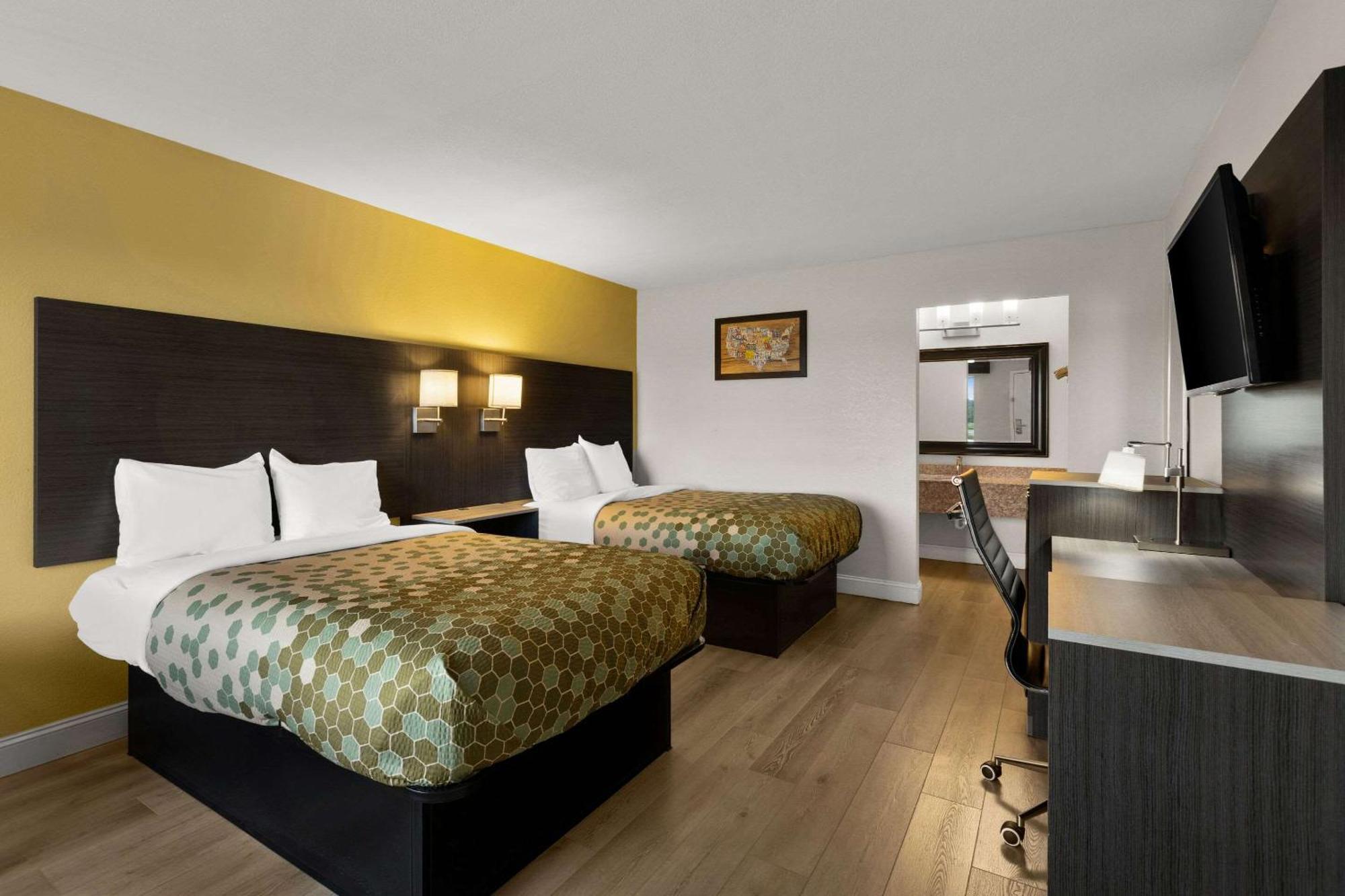 Econo Lodge White Pine Morristown I-81 & I-40 Split Экстерьер фото