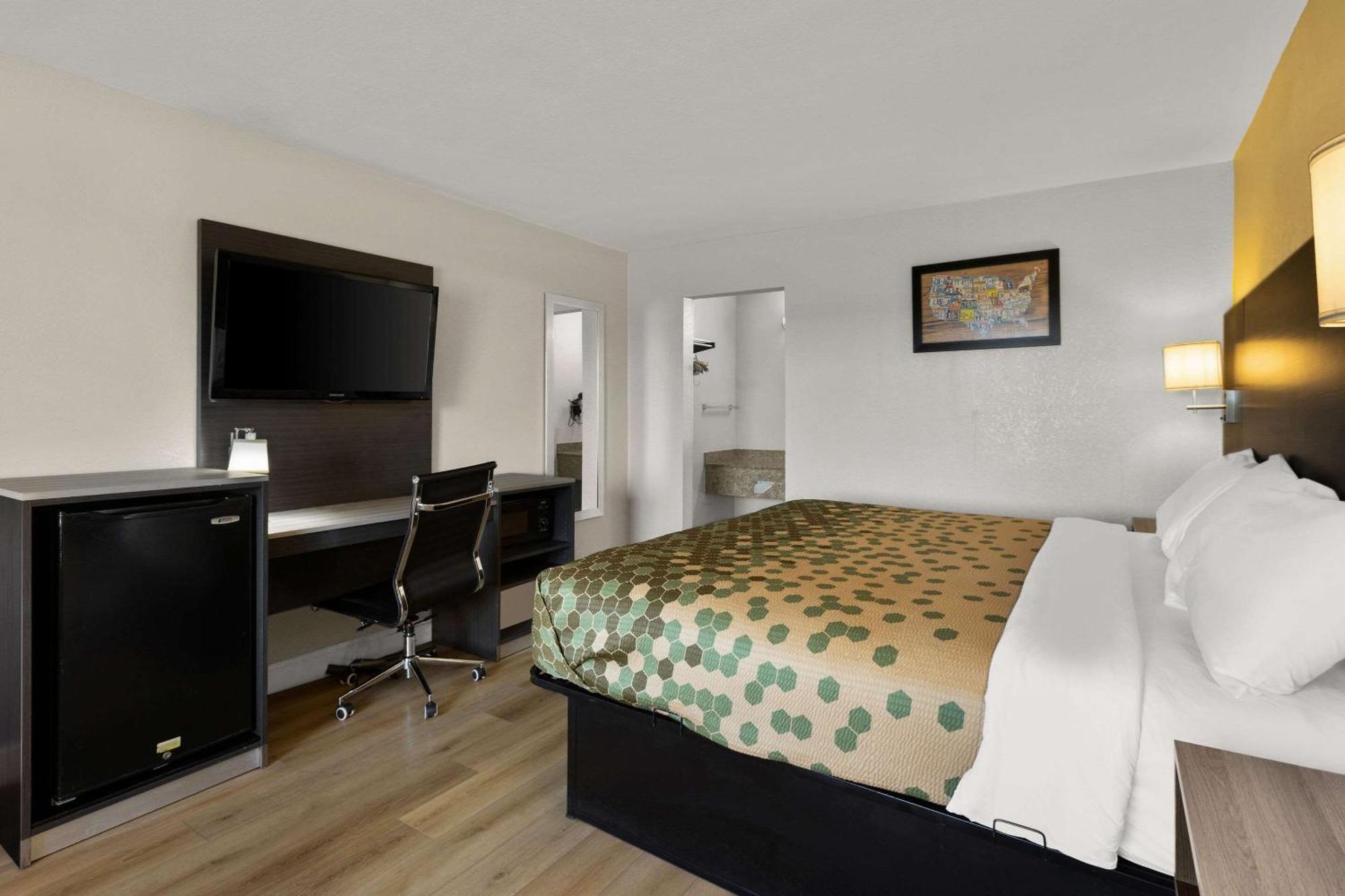 Econo Lodge White Pine Morristown I-81 & I-40 Split Экстерьер фото