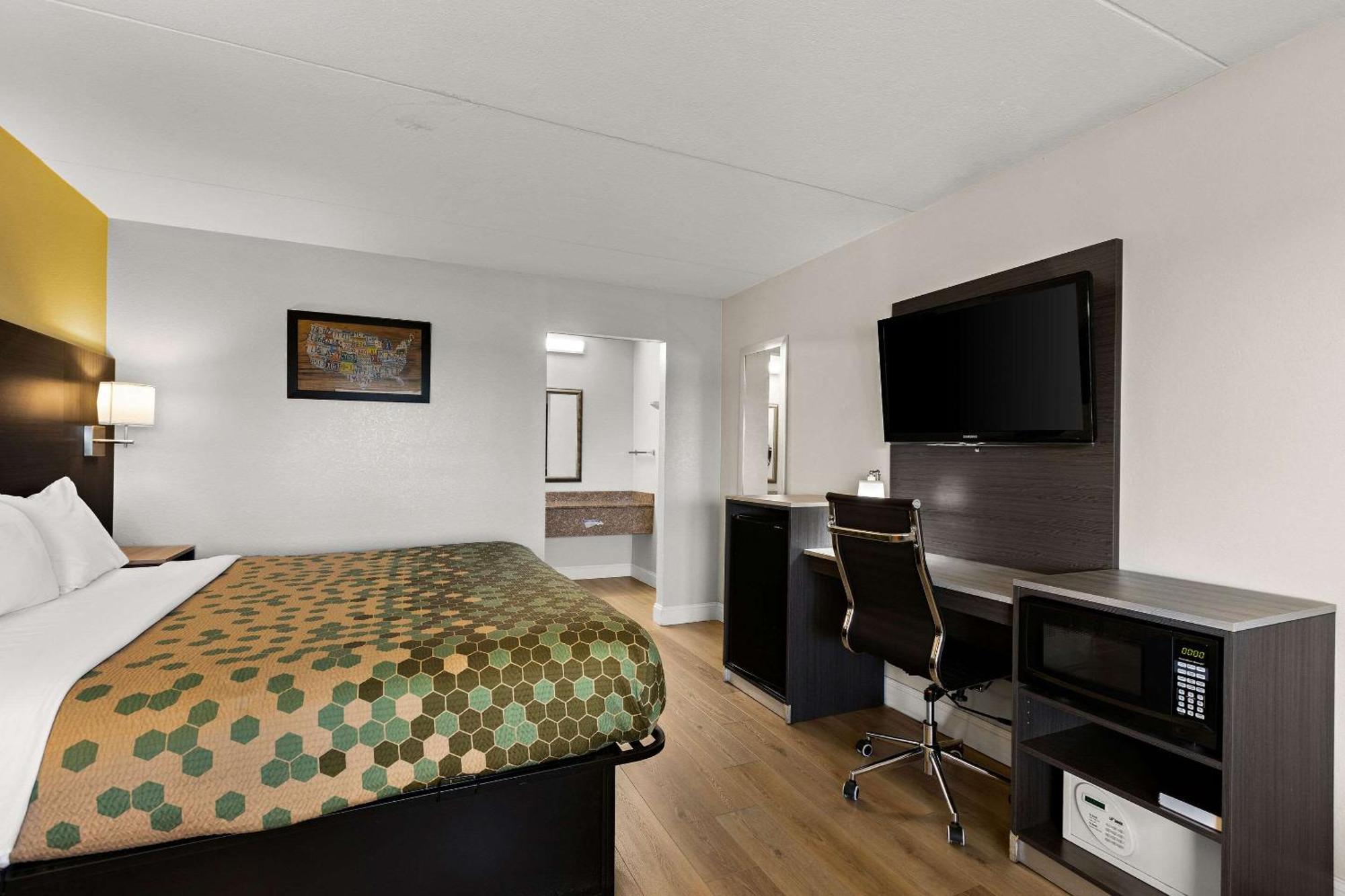 Econo Lodge White Pine Morristown I-81 & I-40 Split Экстерьер фото