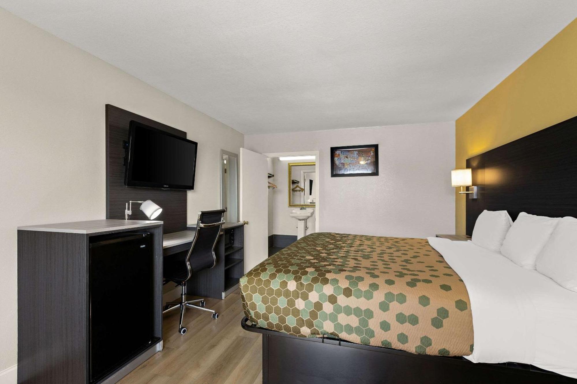 Econo Lodge White Pine Morristown I-81 & I-40 Split Экстерьер фото