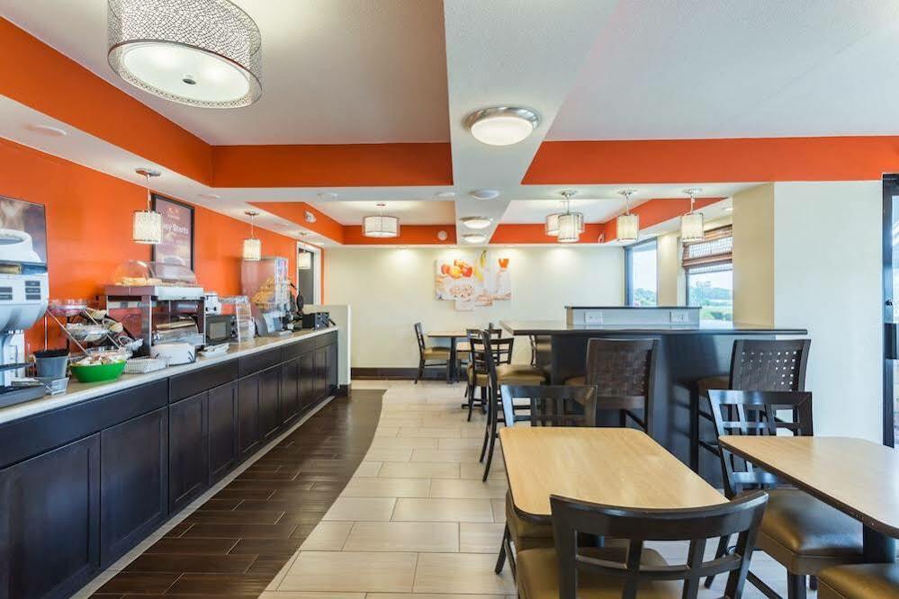 Econo Lodge White Pine Morristown I-81 & I-40 Split Экстерьер фото